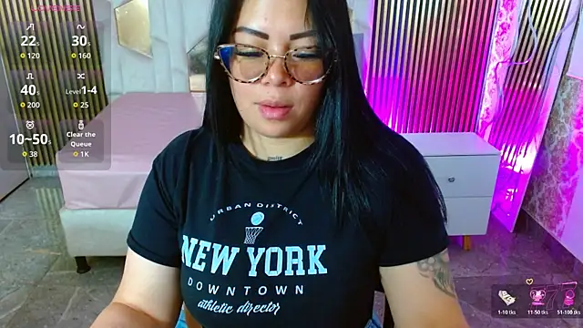 Snapshot of martinna_tay chatting on 07-06-26, 03:25 martinna tay online show from 07-06-26, 03:25