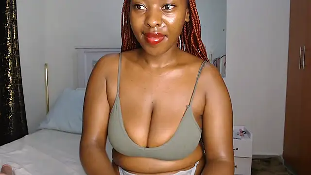 Snapshot of sweetice_02 chatting on 06-26-26, 03:44 sweetice 02 online show from 06-26-26, 03:44