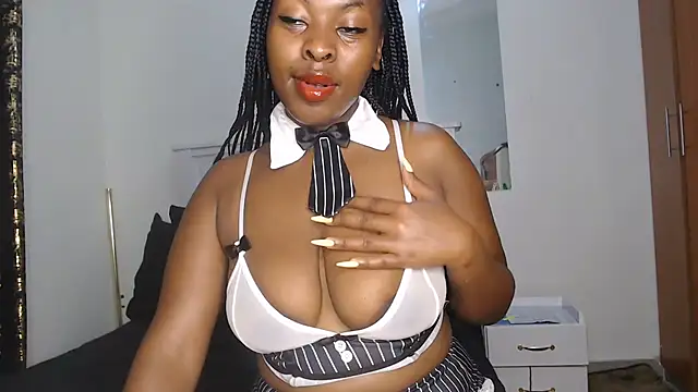 Snapshot of sweetice_02 chatting on 07-21-26, 02:03 sweetice 02 online show from 07-21-26, 02:03