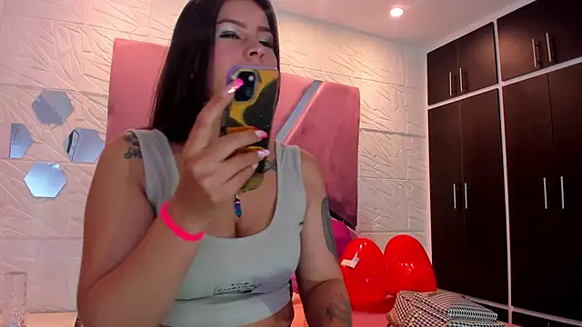 Charlotte Ice1 online show from 02-20-25, 04:46