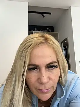 LARIANA RIVERA23 online show from 07-07-26, 03:53