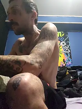 Snapshot of hungandtatted666 chatting on 02-09-26, 08:02 hungandtatted666 online show from 02-09-26, 08:02