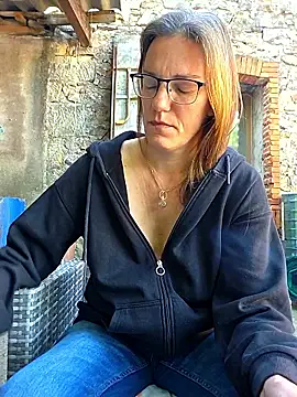 SpiceLea online show from 04-10-26, 07:57