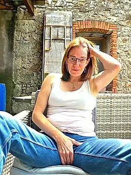 Snapshot of SpiceLea chatting on 05-07-26, 12:21 SpiceLea online show from 05-07-26, 12:21