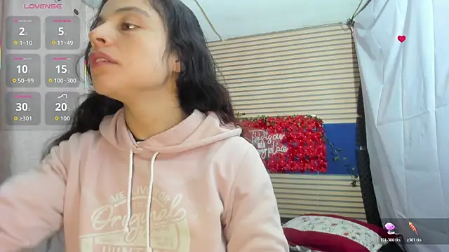Snapshot of rosse_2504 chatting on 07-06-26, 12:46 rosse 2504 online show from 07-06-26, 12:46