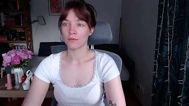 Snapshot of kenzie_x chatting on 06-29-26, 04:30 kenzie x online show from 06-29-26, 04:30