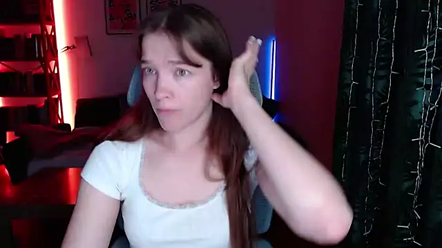Snapshot of kenzie_x chatting on 07-21-26, 04:15 kenzie x online show from 07-21-26, 04:15