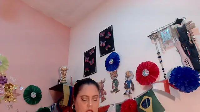 nicollejordan1 online show from 06-19-26, 02:32