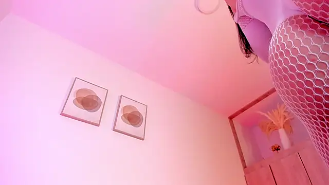 Snapshot of Mia_222 chatting on 06-18-26, 11:14 Mia 222 online show from 06-18-26, 11:14