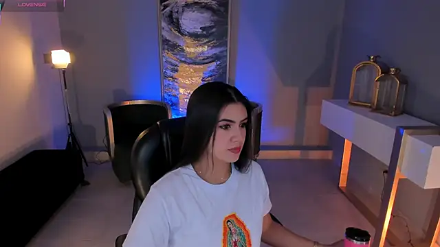 Snapshot of AngelicaVega chatting on 04-05-26, 05:21 AngelicaVega online show from 04-05-26, 05:21