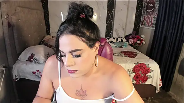 Snapshot of tattys_sexy chatting on 06-16-26, 02:58 tattys sexy online show from 06-16-26, 02:58