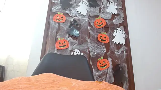 Snapshot of Darliin_G chatting on 10-22-25, 07:13 Darliin G online show from 10-22-25, 07:13