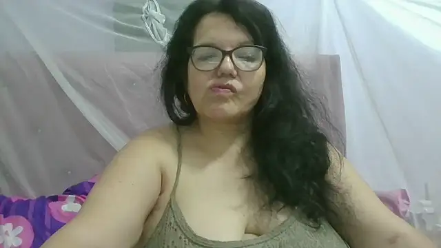 Snapshot of kassandra02 chatting on 07-17-26, 02:07 kassandra02 online show from 07-17-26, 02:07