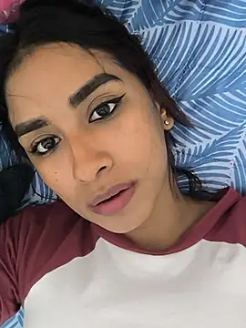 Snapshot of Vivi_bless chatting on 06-22-26, 06:49 Vivi bless online show from 06-22-26, 06:49