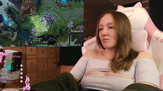 MoonlishSiren online show from 09-17-25, 08:32