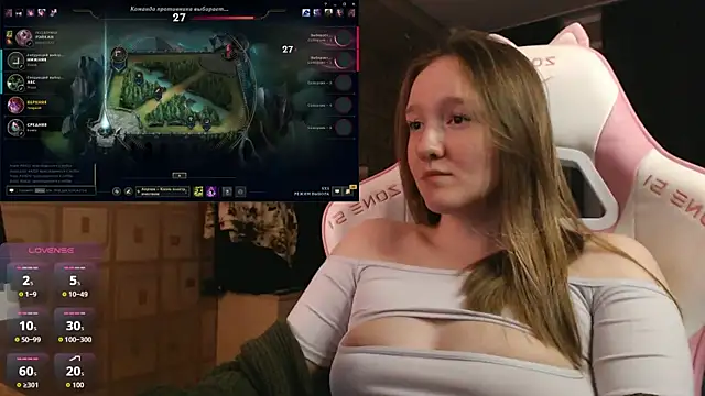 MoonlishSiren online show from 09-28-25, 08:03