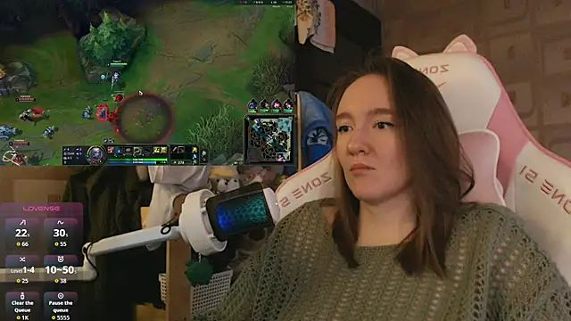 MoonlishSiren online show from 04-24-26, 09:23