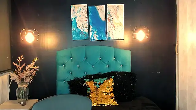 LiaCooper  online show from 12-05-24, 10:45