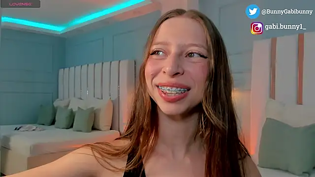 gabi bunny online show from 04-20-26, 06:09