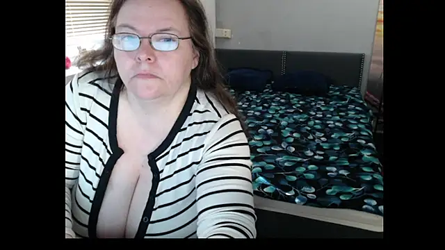 Sweetboobs online show from 04-05-26, 07:27