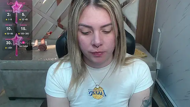 Snapshot of Paula_b_ chatting on 07-02-26, 12:55 Paula b online show from 07-02-26, 12:55