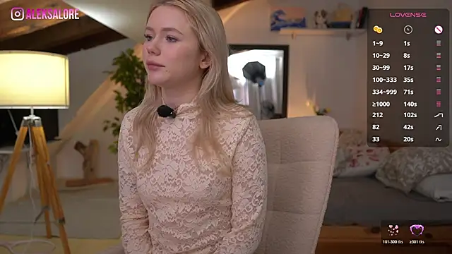 LexieLoree online show from 01-19-26, 04:16