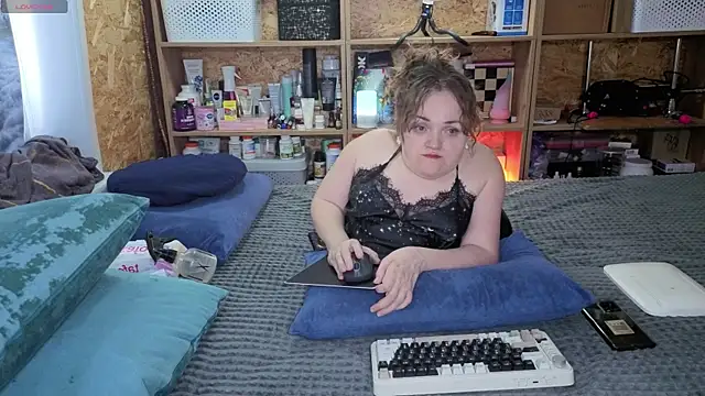 MiniNatalie online show from 02-20-26, 09:21