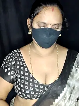 Snapshot of vintage-vibs chatting on 06-18-26, 06:12 vintage-vibs online show from 06-18-26, 06:12