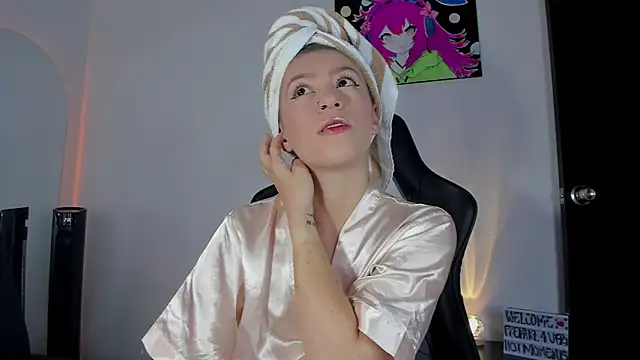roxanne jones1 online show from 05-26-26, 06:37