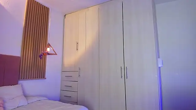 mia nevaeh online show from 03-21-26, 05:49