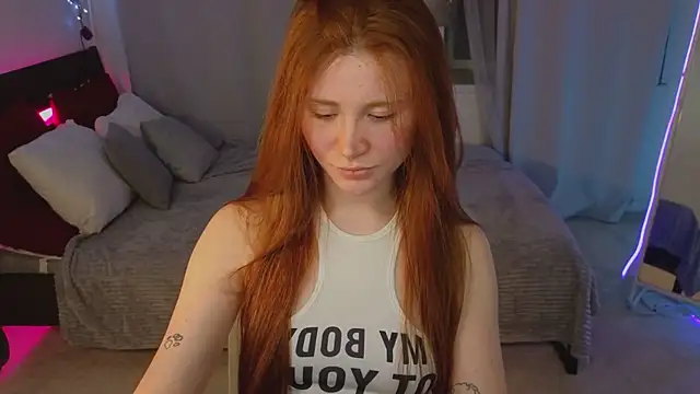 Freckle Diyana online show from 03-12-26, 09:32