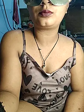 Snapshot of Manpreet_kaur21 chatting on 07-20-26, 12:51 Manpreet kaur21 online show from 07-20-26, 12:51