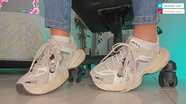 charlotte  grey online show from 10-25-25, 08:25