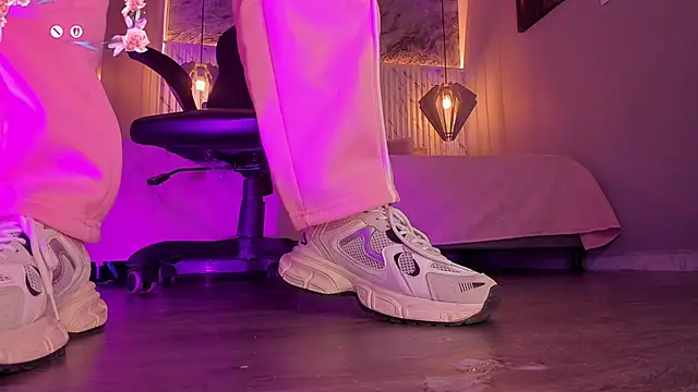 charlotte  grey online show from 02-15-26, 11:52