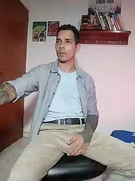 chero 95 online show from 11-25-25, 10:21