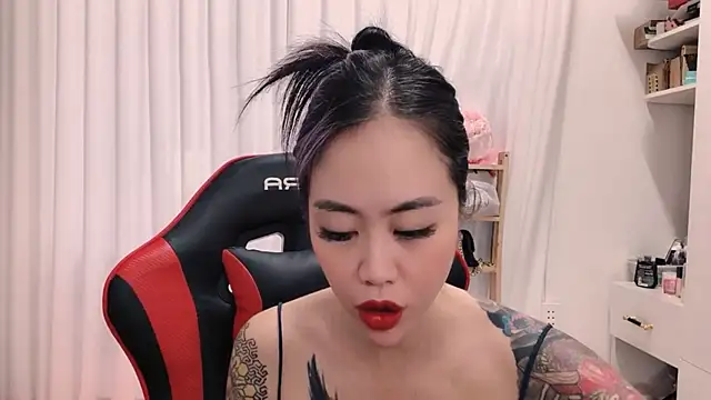 witch-39 online show from 04-18-26, 04:05