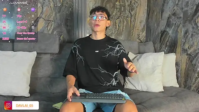 Daviid laidd online show from 12-19-25, 07:32