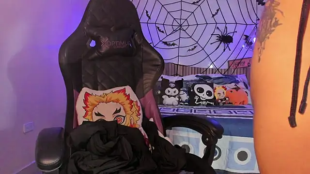 IamNayuta online show from 10-28-25, 07:49