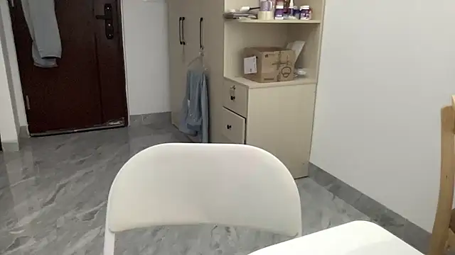 Louis Baby online show from 04-11-26, 02:10