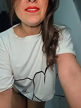 Snapshot of GatitaXD27 chatting on 03-12-26, 10:10 GatitaXD27 online show from 03-12-26, 10:10