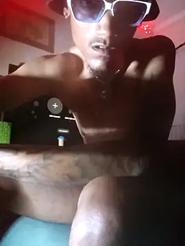 Snapshot of ZaddyBigDee chatting on 03-14-26, 01:01 ZaddyBigDee online show from 03-14-26, 01:01