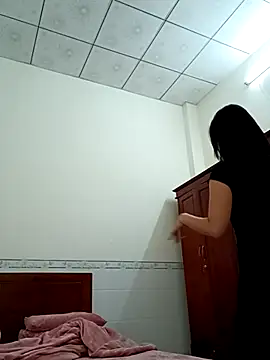 Snapshot of ___Erin___ chatting on 03-24-26, 02:27 Erin online show from 03-24-26, 02:27