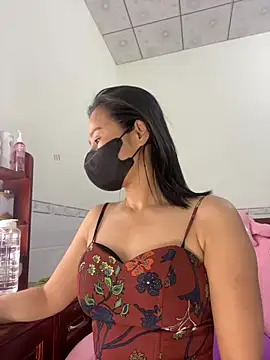 Snapshot of ___Erin___ chatting on 04-08-26, 02:11 Erin online show from 04-08-26, 02:11