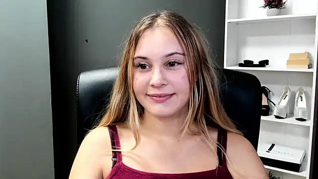 Snapshot of kitty_valeria chatting on 07-09-26, 04:33 kitty valeria online show from 07-09-26, 04:33