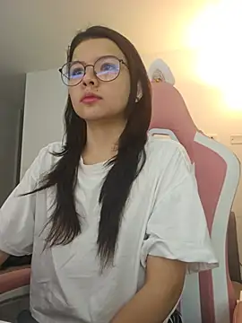 Snapshot of azumiichan chatting on 07-09-26, 12:04 azumiichan online show from 07-09-26, 12:04