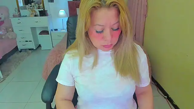 arisha katy1 online show from 11-15-25, 11:32