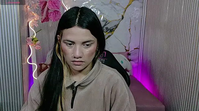 Chiara tay online show from 05-25-26, 07:09