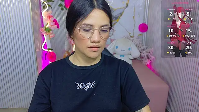 Snapshot of Chiara_tay chatting on 06-26-26, 11:36 Chiara tay online show from 06-26-26, 11:36
