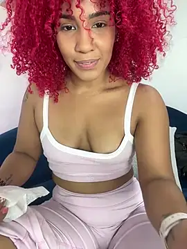 Snapshot of RubyRossel chatting on 04-11-26, 06:56 RubyRossel online show from 04-11-26, 06:56