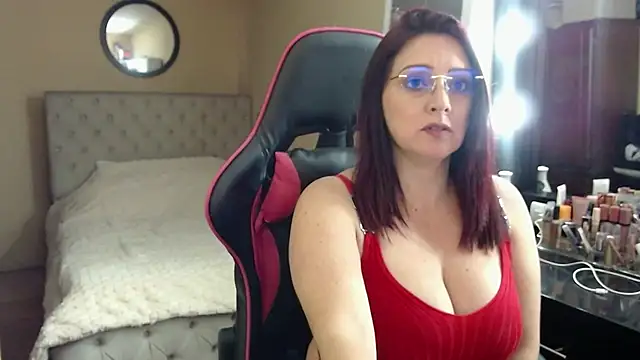 Snapshot of Carol_Scottt chatting on 06-16-26, 06:10 Carol Scottt online show from 06-16-26, 06:10